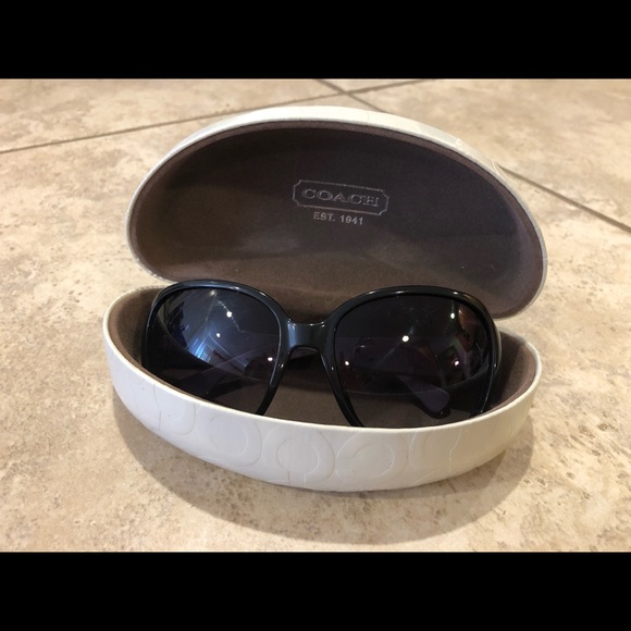 ****SOLD**** Coach S3010 sunglasses with case - Picture 4 of 6